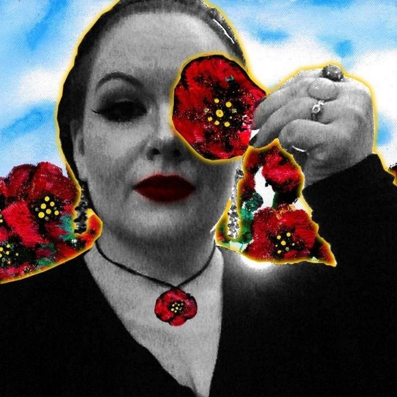 Meet your Posher, Christina - Picture 2 of 6